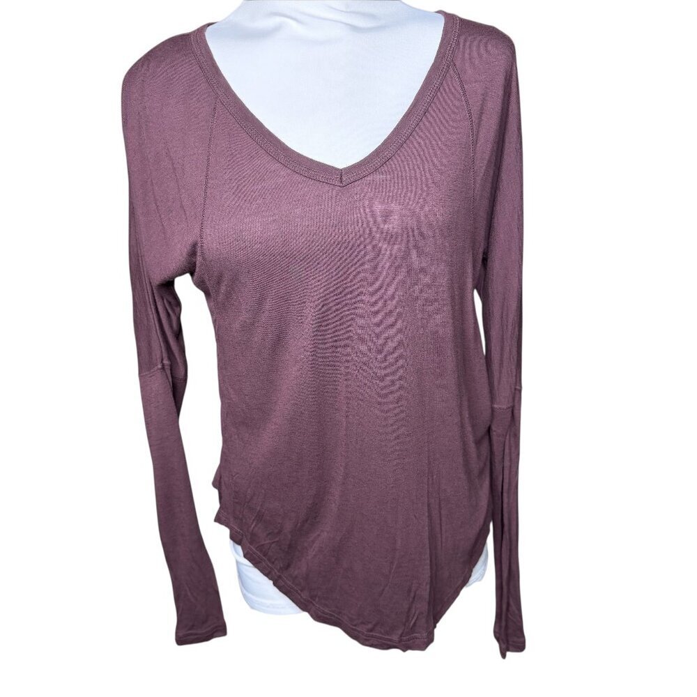 5/$25 Melrose and Market lightweight long sleeve v neck maroon purple